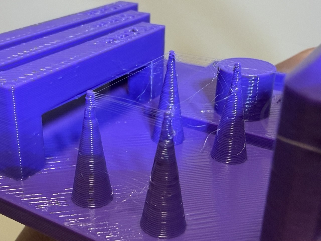 Stringing and distortion on thin spikes