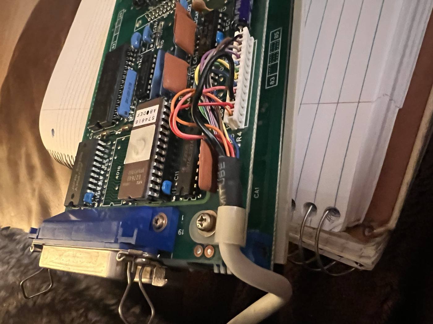 The cable to the typewriter plugs into the board with a detachable 12-way housing, about 31.5 mm wide, which is a standard JST XH connector