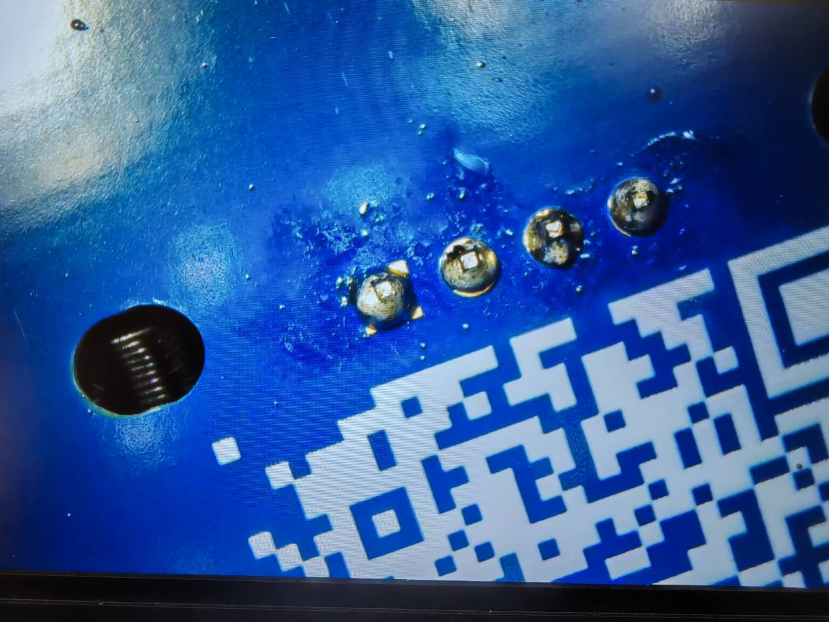 Soldering the screen