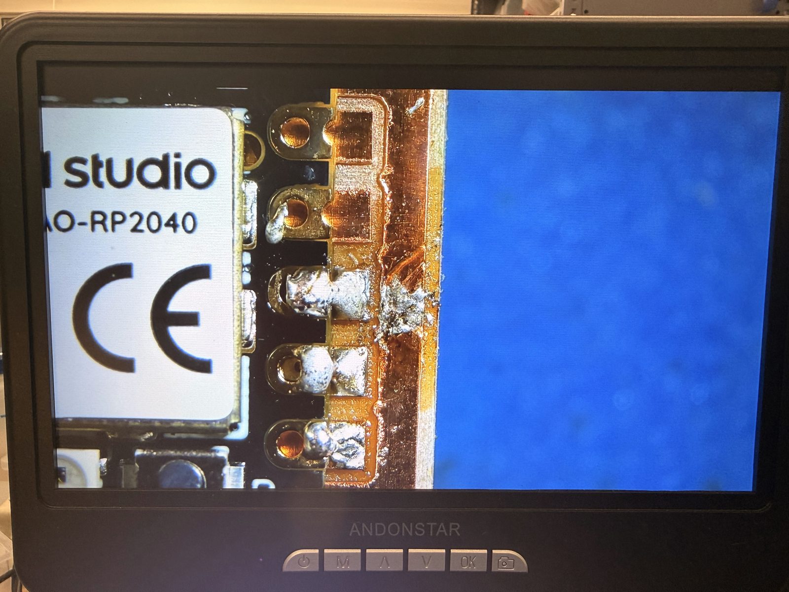 Microscope screen: Xiao pins on the board