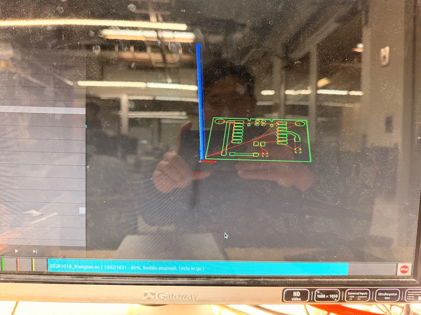 CarveraController displaying the PCB toolpath and work area