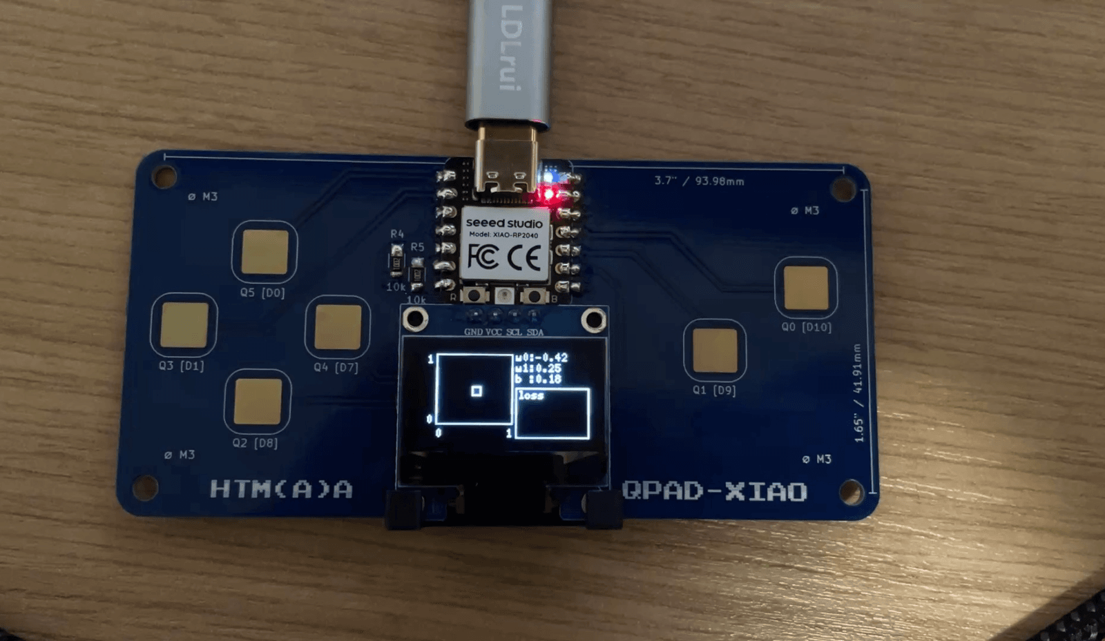 The QPAD perceptron at the beginning of a run, with one point in the data field